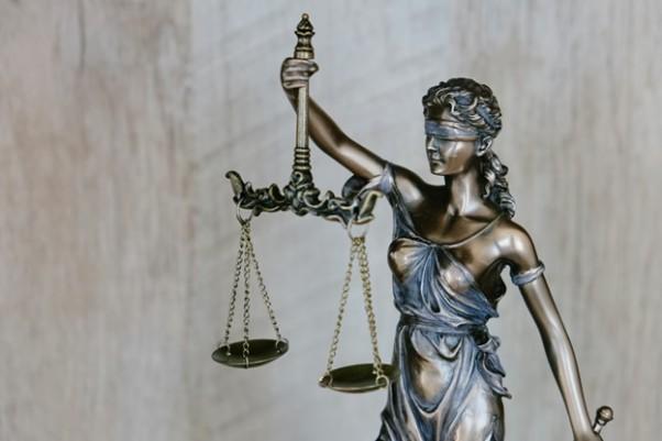 Legal actions loomed against Dental Pension Fund in Germany amid a controversy over restructuring plans