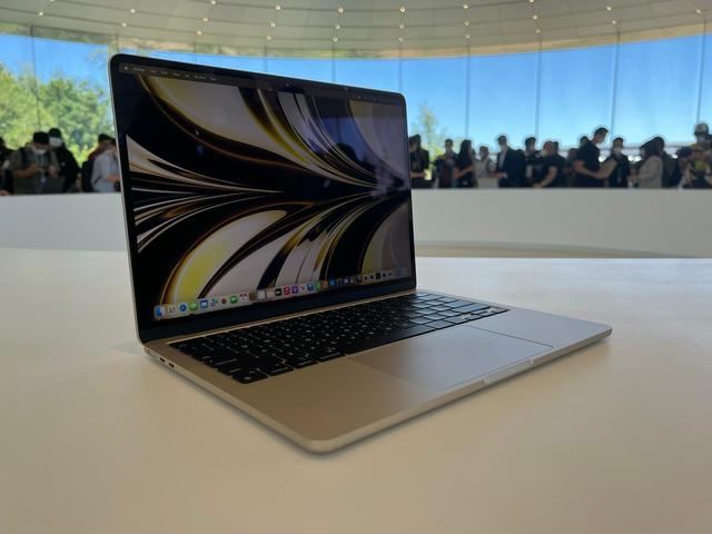 M2 MacBook Air