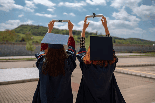 U.S. Higher Education Under Pressure: A Breaking Point