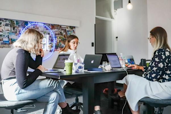 Influencer Marketing Platforms Drive Growth of $180 Billion Industry